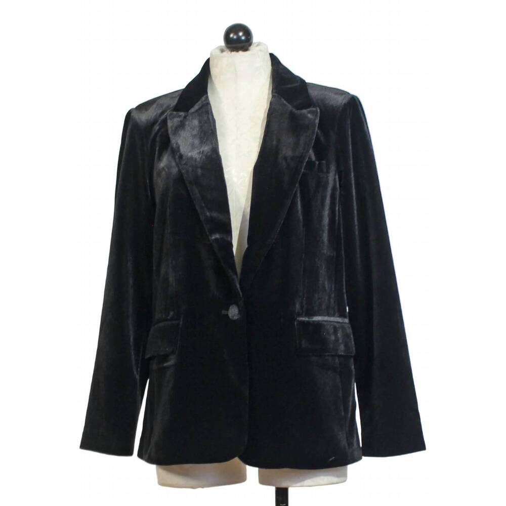 NEW VELVET HEART women's lizzy single button velvet blazer in black